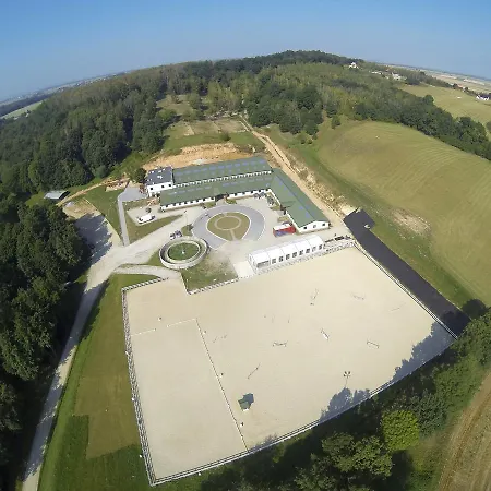 リゾート Restauracja Bialy Wierzbna *