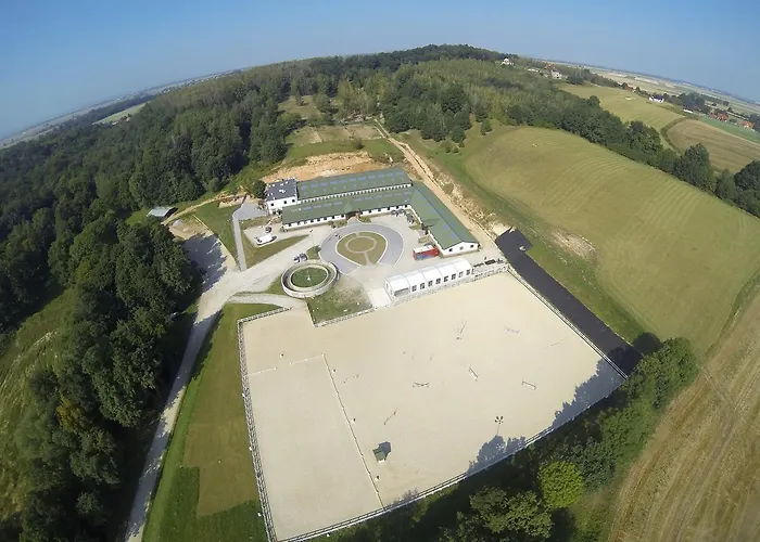 Feriested Restauracja Bialy Wierzbna *